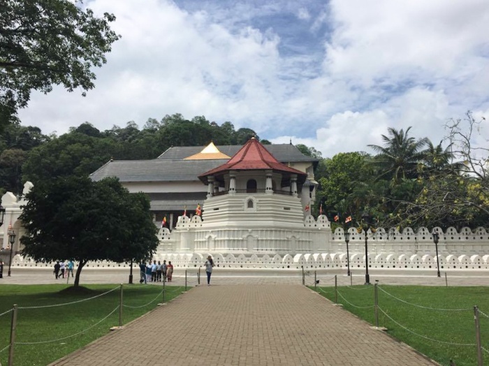 Temple de la Dent - Kandy (6)_edited